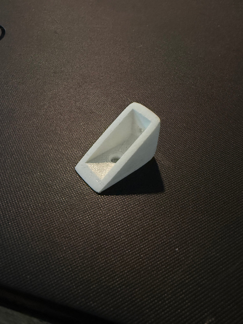 Universal L bracket